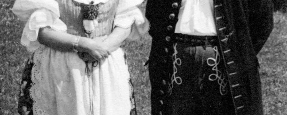 1946 Dožínky Pšenička František číslo 51,narozen 1916, Loudová Anežka.jpg