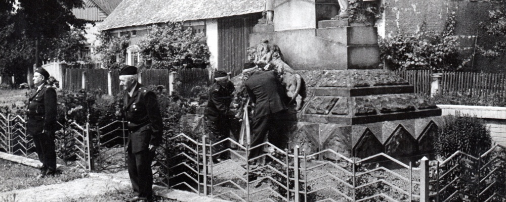 1975-90 let SDH018.jpg